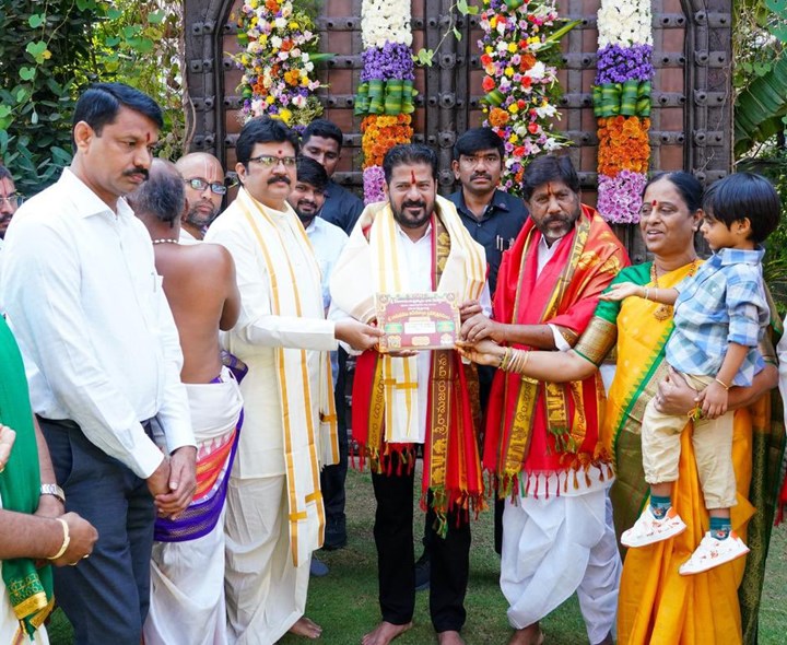 బ్రహ్మోత్సవాలకు సీఎం రేవంత్‌ రెడ్డికి ఆహ్వానం