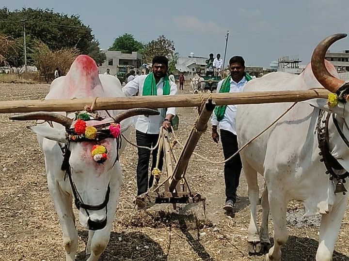 ఏరువాక పనులు ప్రారంభించిన మున్సిపల్ ఛైర్మన్