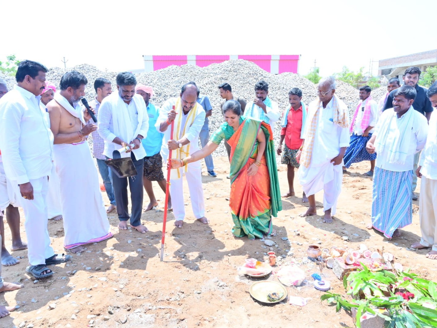 పునరావాస కేంద్రానికి భూమి పూజ