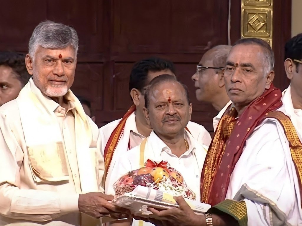 శేషయ్య శర్మకు ఉగాది పురస్కారం..!