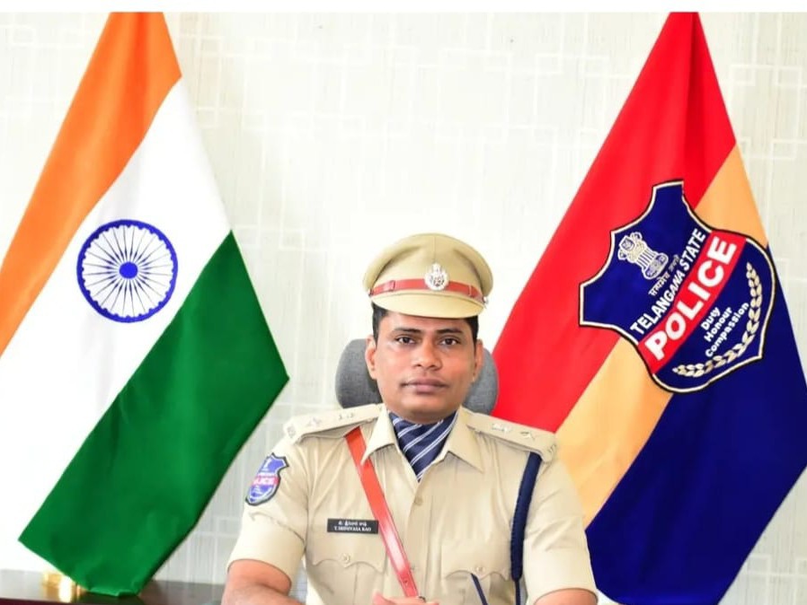 శాంతిభద్రతల వెలుగులో ఉగాది శుభాకాంక్షలు తెలిపిన SP