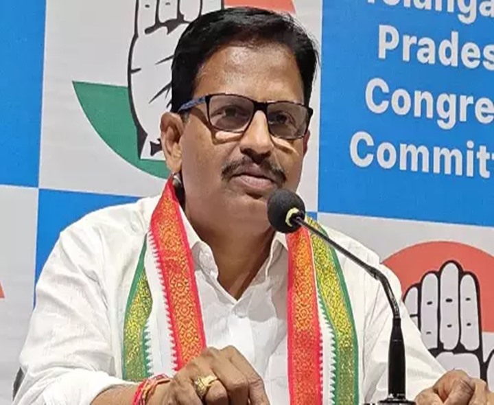 ప్రభుత్వ విప్‌లుగా ముగ్గురు ఎమ్మెల్యేలు