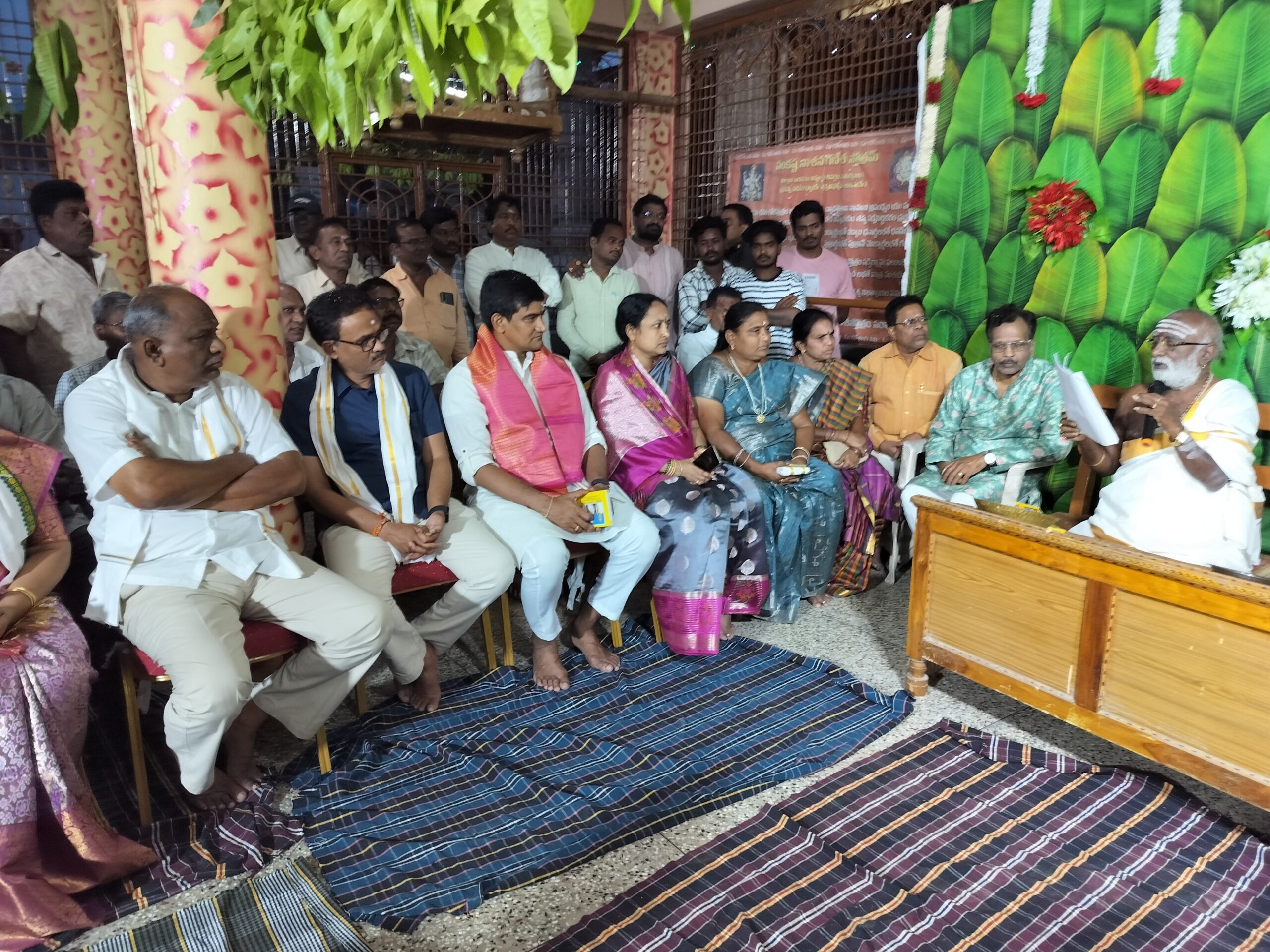 పంచాంగ శ్రవణంలో పాల్గొన్న మంత్రి