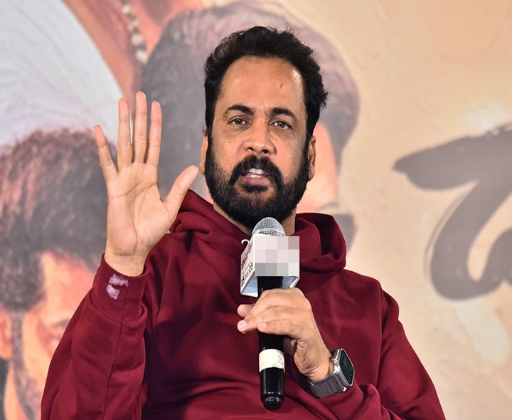 అవార్డు అందుకోవడం సంతోషం: శివాజీ