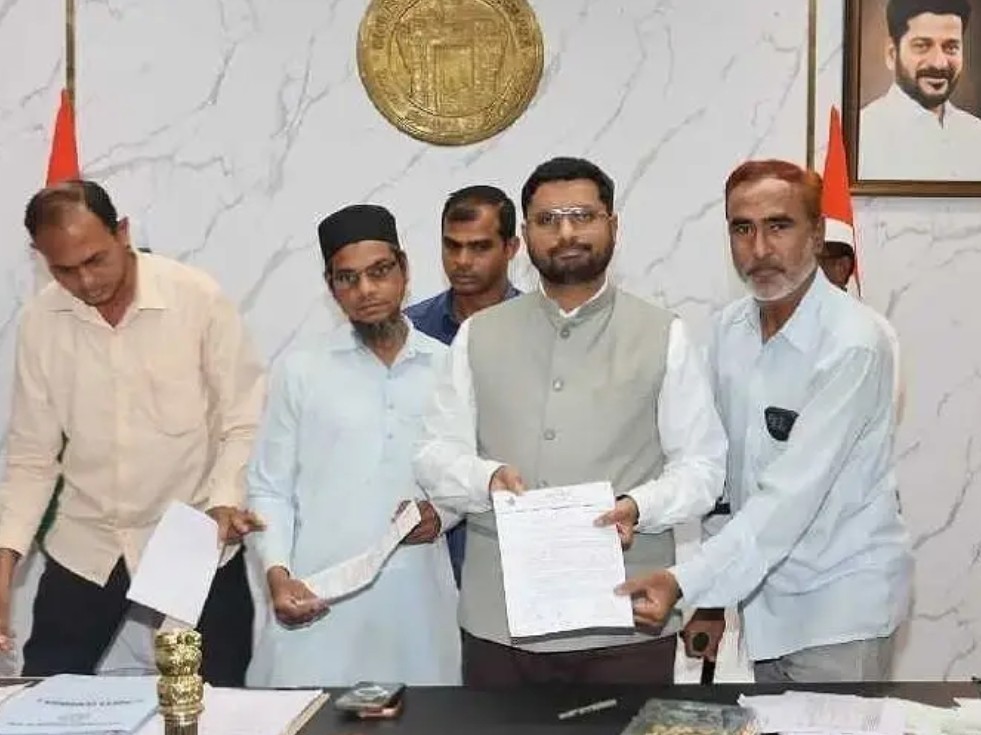 మైనారిటీ రెసిడెన్షియల్ పాఠశాలను ఏర్పాటు చేయాలి