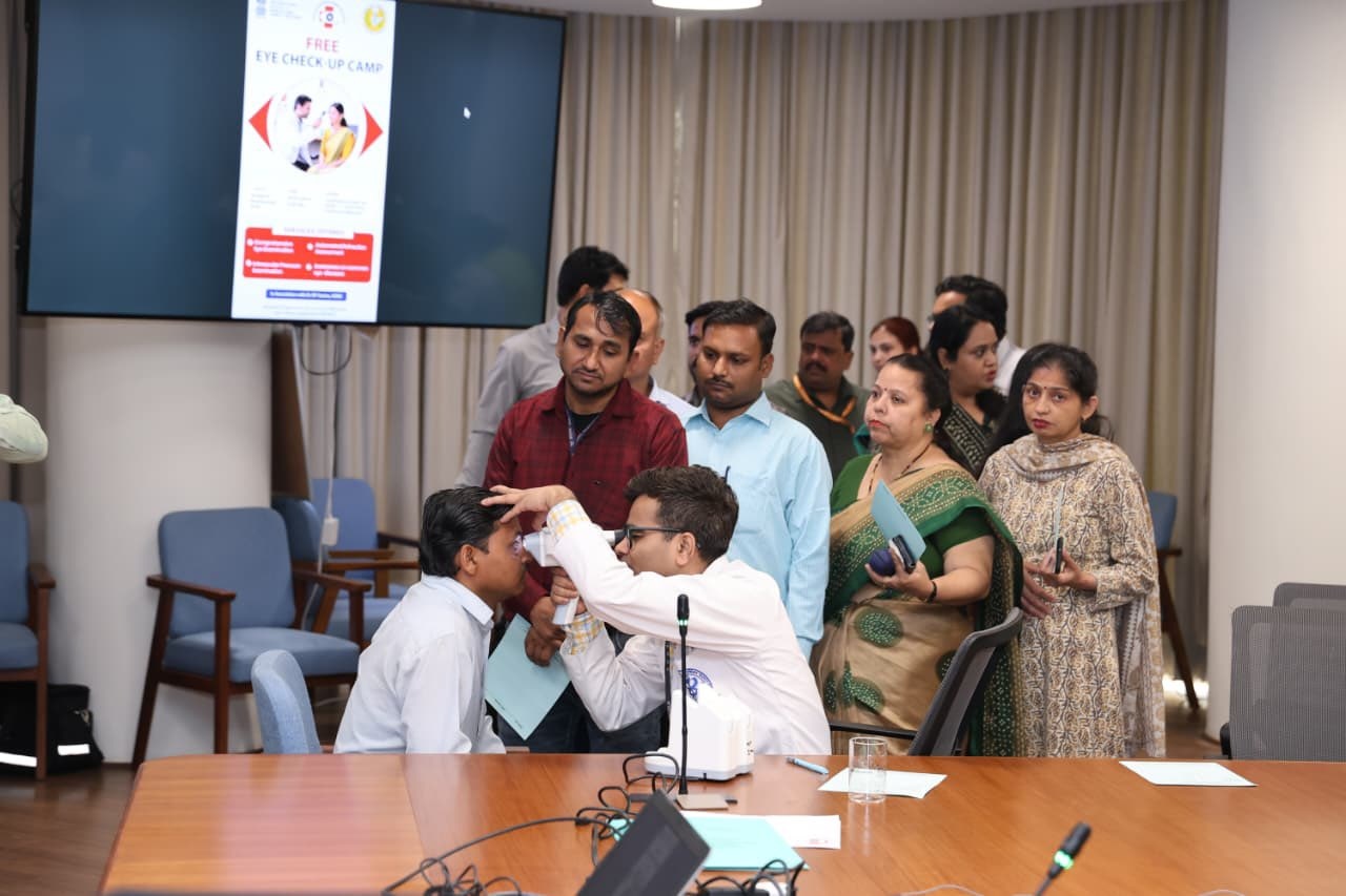 నారాయణ ఆధ్వర్యంలో వైద్య శిబిరాలు ఏర్పాటు