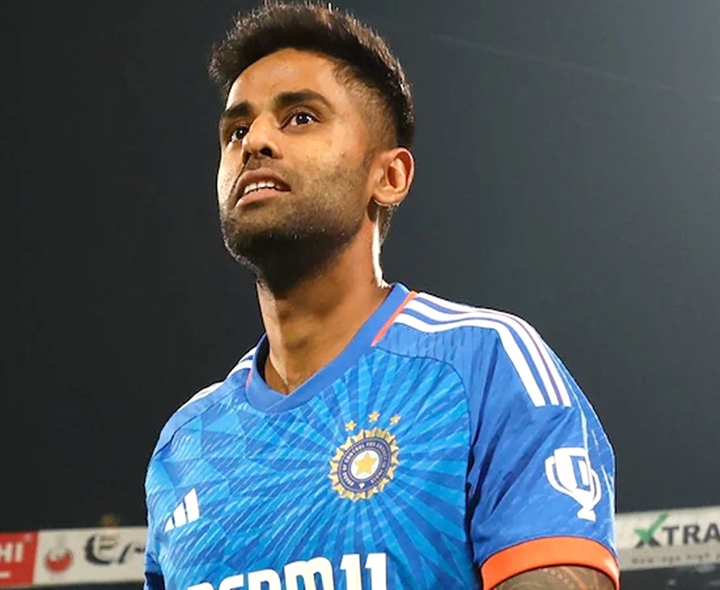 నన్ను కెప్టెన్ చేసింది ఆ నలుగురే: సూర్య