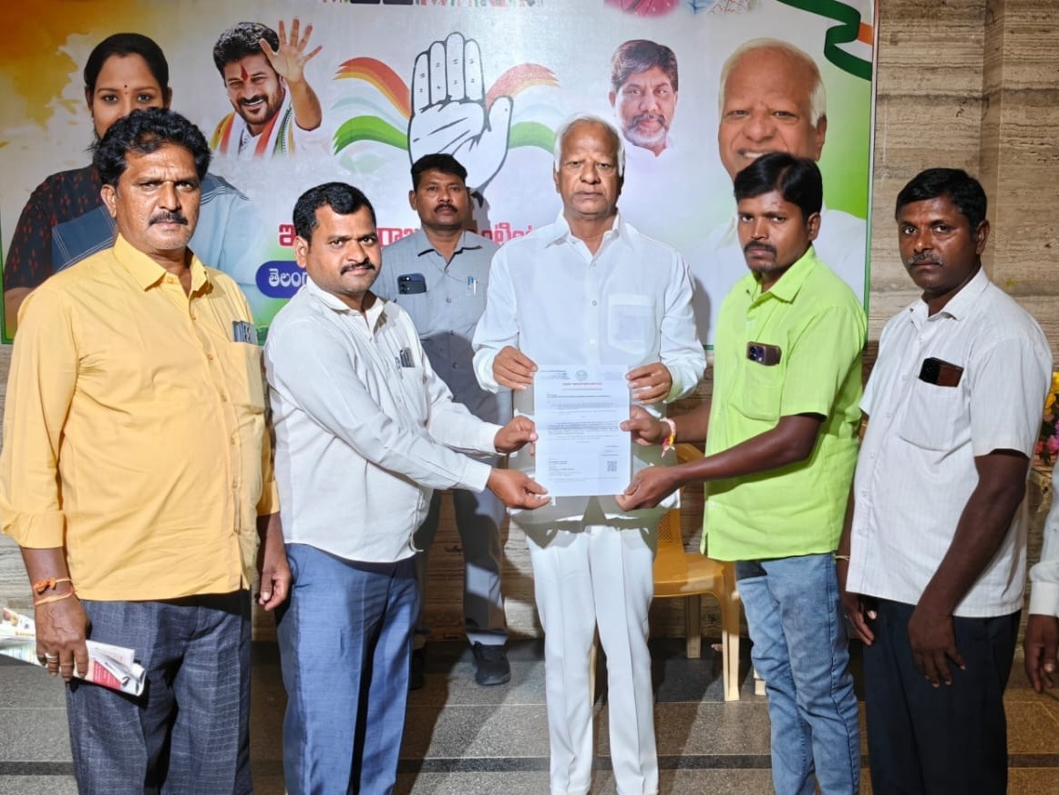 LOC అందజేసిన ఎమ్మెల్యే కడియం శ్రీహరి