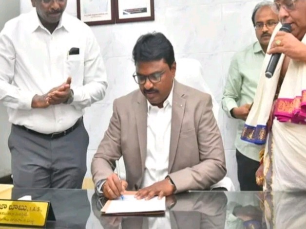 స్పెషల్ అధికారిగా కలెక్టర్ రాజాబాబు