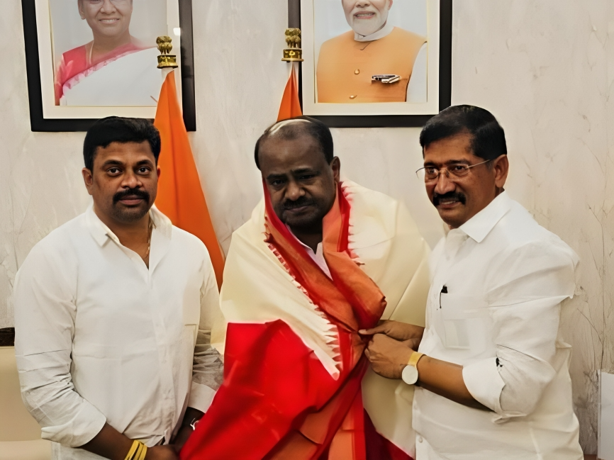 కేంద్ర మంత్రిని కలిసిన కర్నూలు ఎంపీ