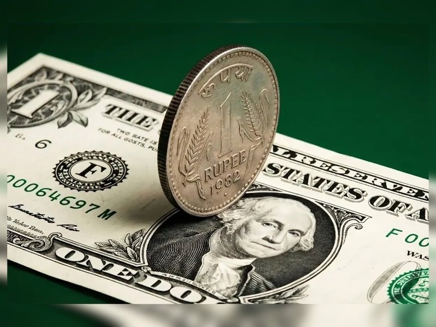 యుద్ధం ఎఫెక్ట్.. పడిపోయిన రూపాయి విలువ
