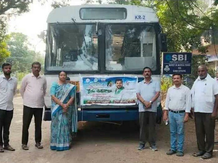 ఉత్సవాలకు తరలిన రైతులు