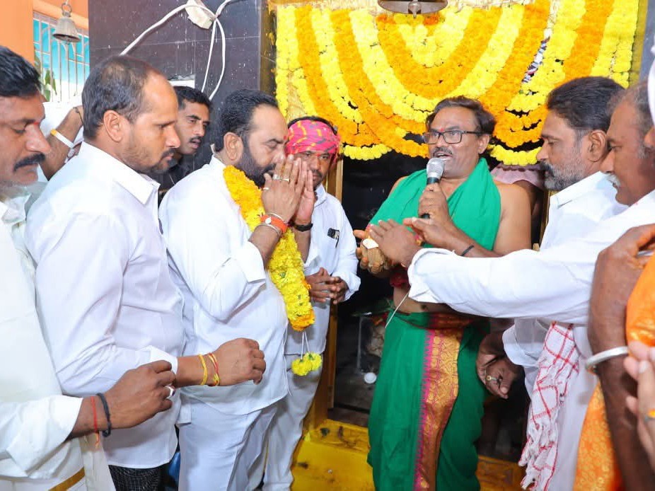 రేగులవరం తండాలో ఘనంగా ధ్వజస్తంభ ప్రతిష్ట