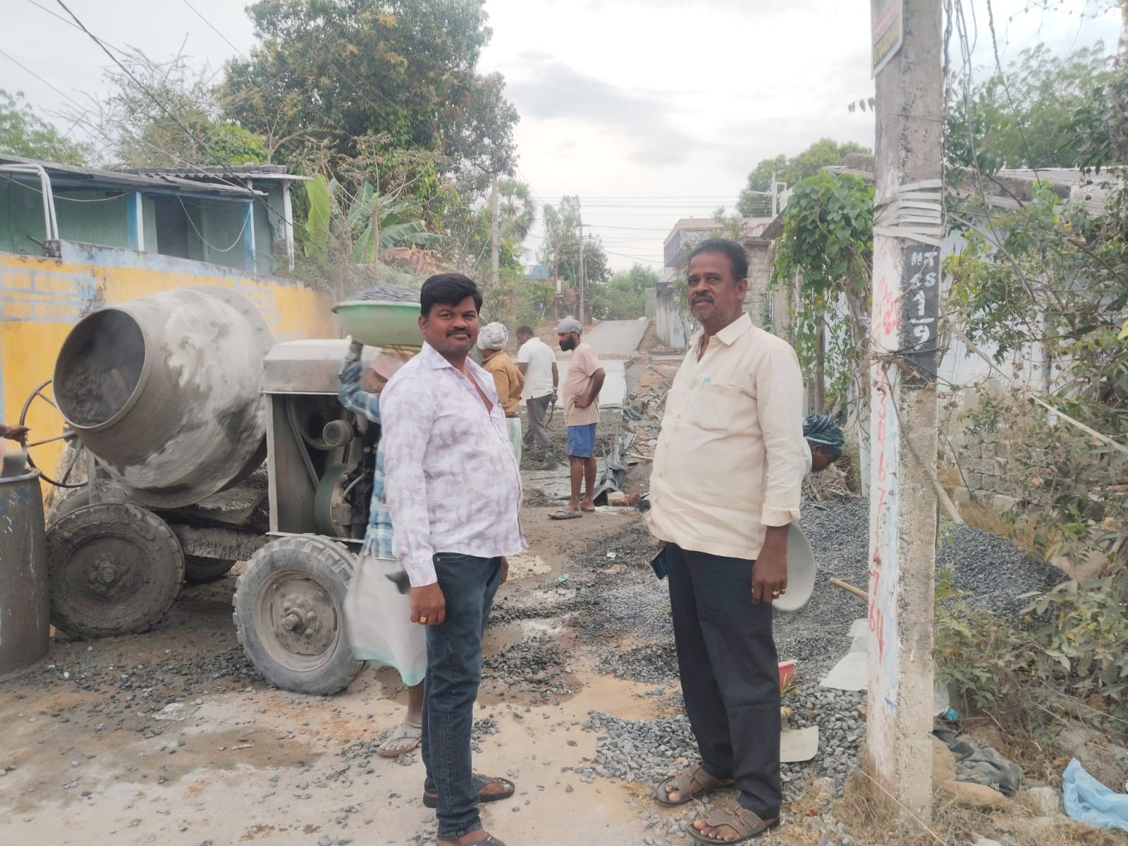 30 లక్షలతో సీసీ రోడ్లకు శంకుస్థాపన