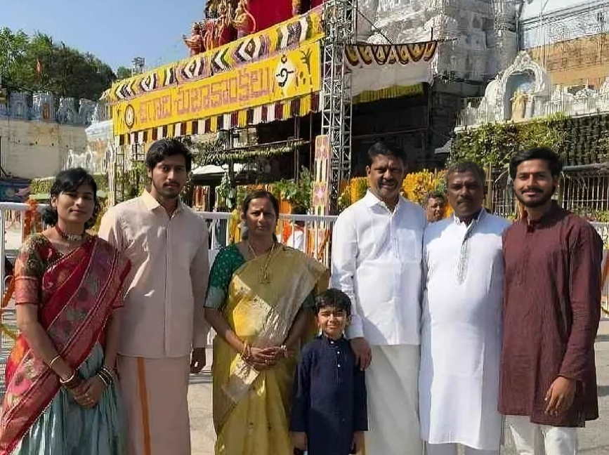 తిరుమల శ్రీవారి సేవలో వైకుంఠం జ్యోతి