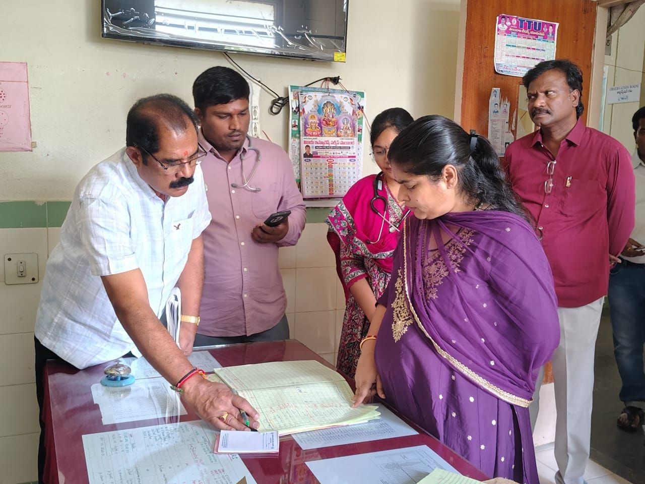 పర్వతగిరి పీహెచ్‌సీని తనిఖీ చేసిన కలెక్టర్