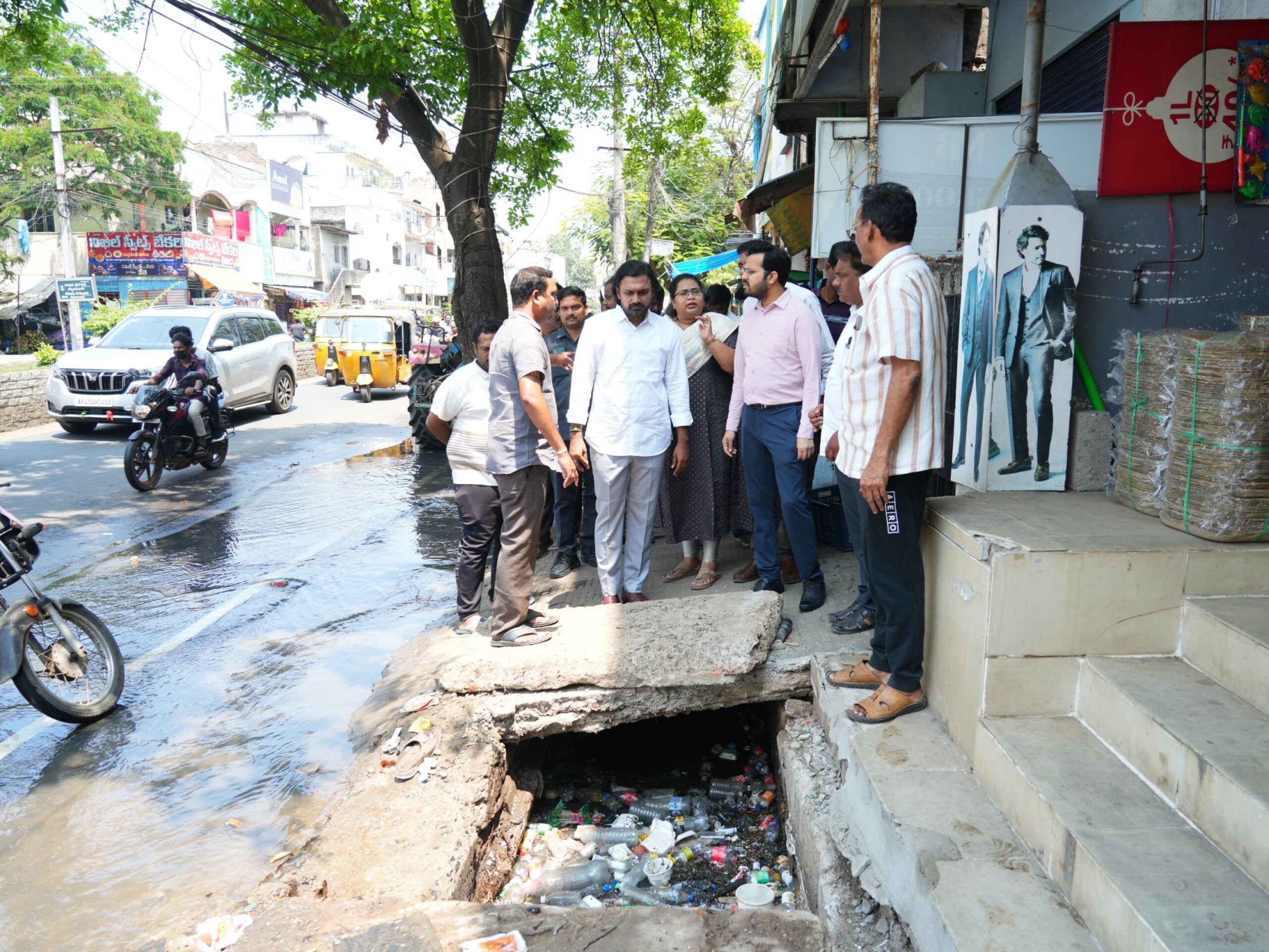 మురుగునీటి సమస్యకు పరిష్కారం చూపాలి: ఎమ్మెల్యే