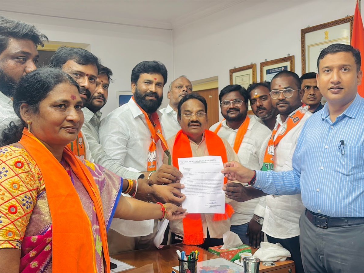 ఎన్నికల హామీలను నెరవేర్చాలి: MP