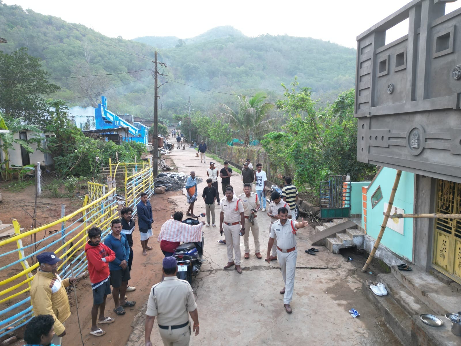 విస్తృతంగా కార్డెన్ సెర్చ్ తనిఖీలు