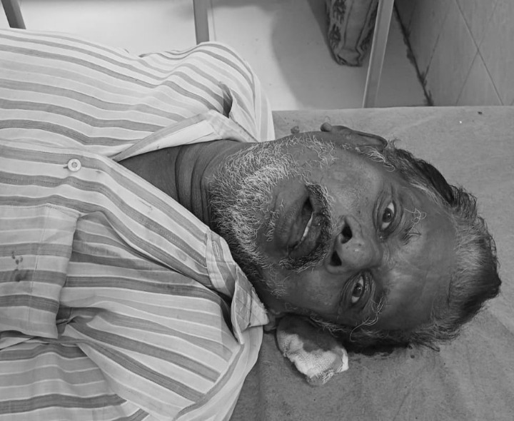 అస్వస్థతతో కుప్పకూలిన వ్యక్తి