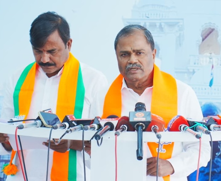 విద్యాశాఖకు 8 శాతం నిధులా?.. సిగ్గుచేటు: ఎమ్మెల్సీ