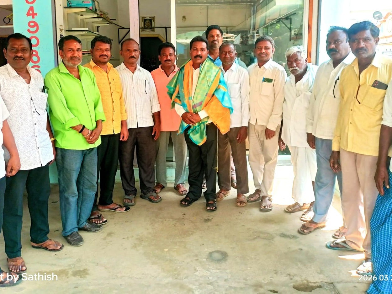 ‘అవార్డు గ్రహీతకు సన్మానం’