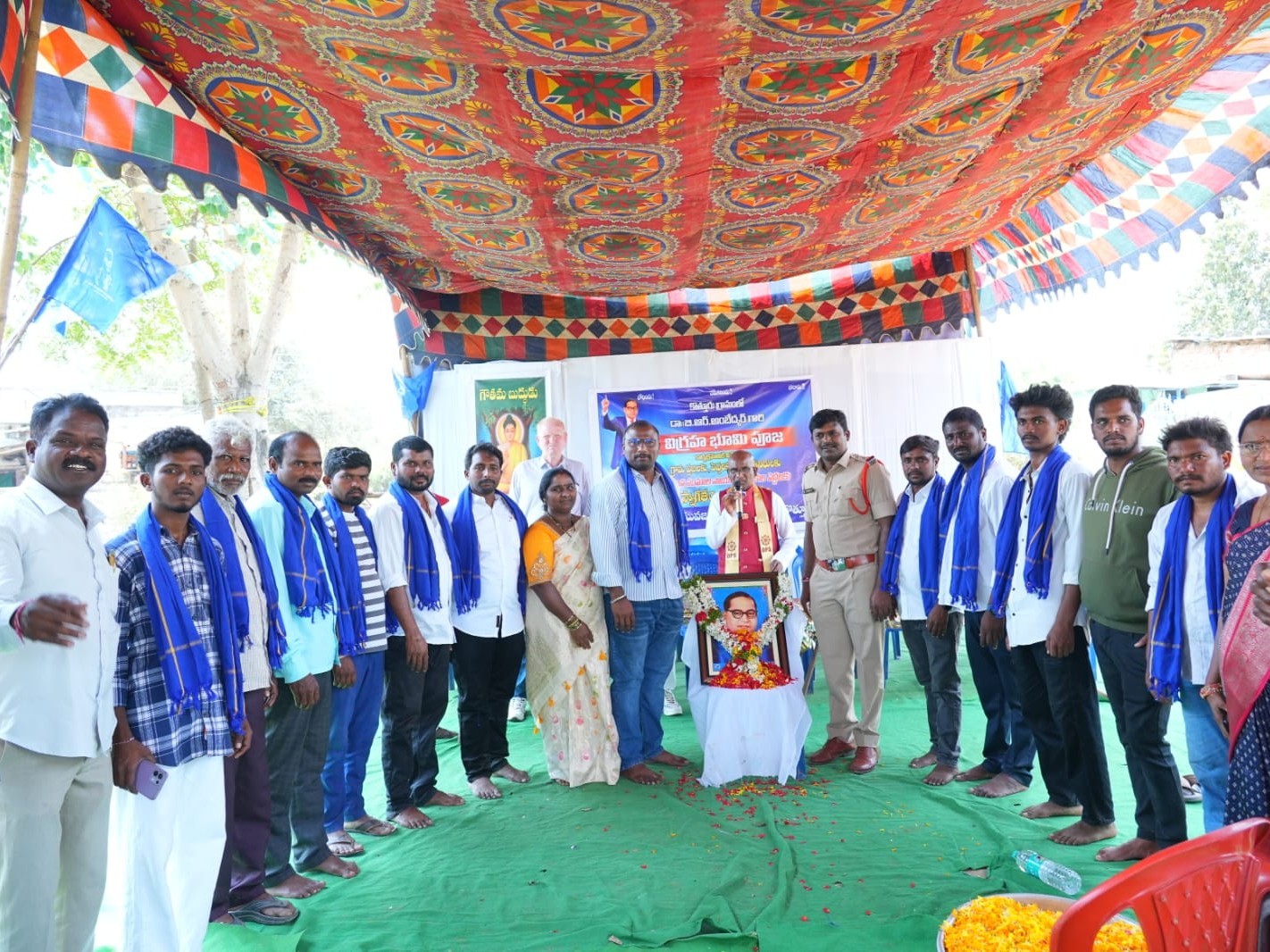 భూమి పూజ కార్యక్రమంలో పాల్గొన్న ఎస్సై