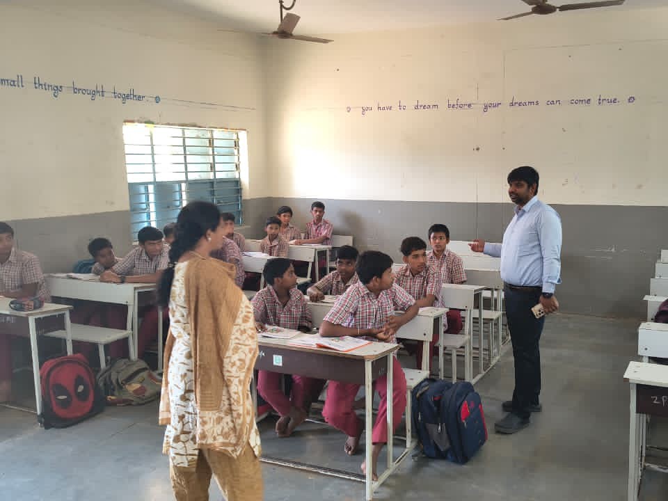 మెనూ ప్రకారం ఆహారం అందించాలి: కలెక్టర్