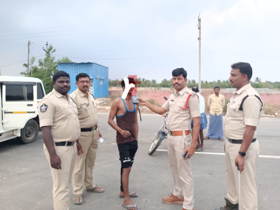 మద్యం సేవించి లారీ నడిపిన డ్రైవర్‌కు జరిమానా