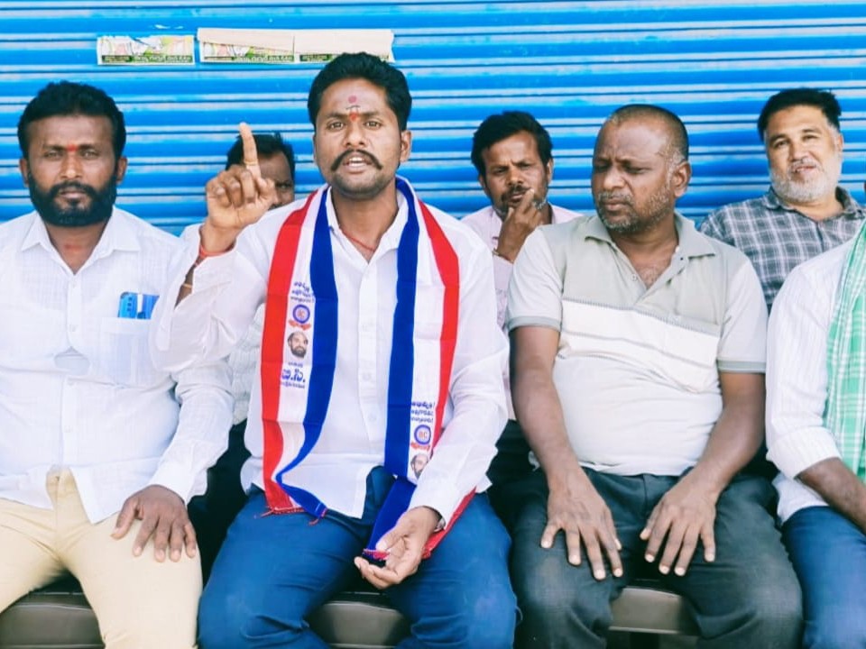 ‘బడ్జెట్‌లో విద్యార్థులకు అన్యాయం’