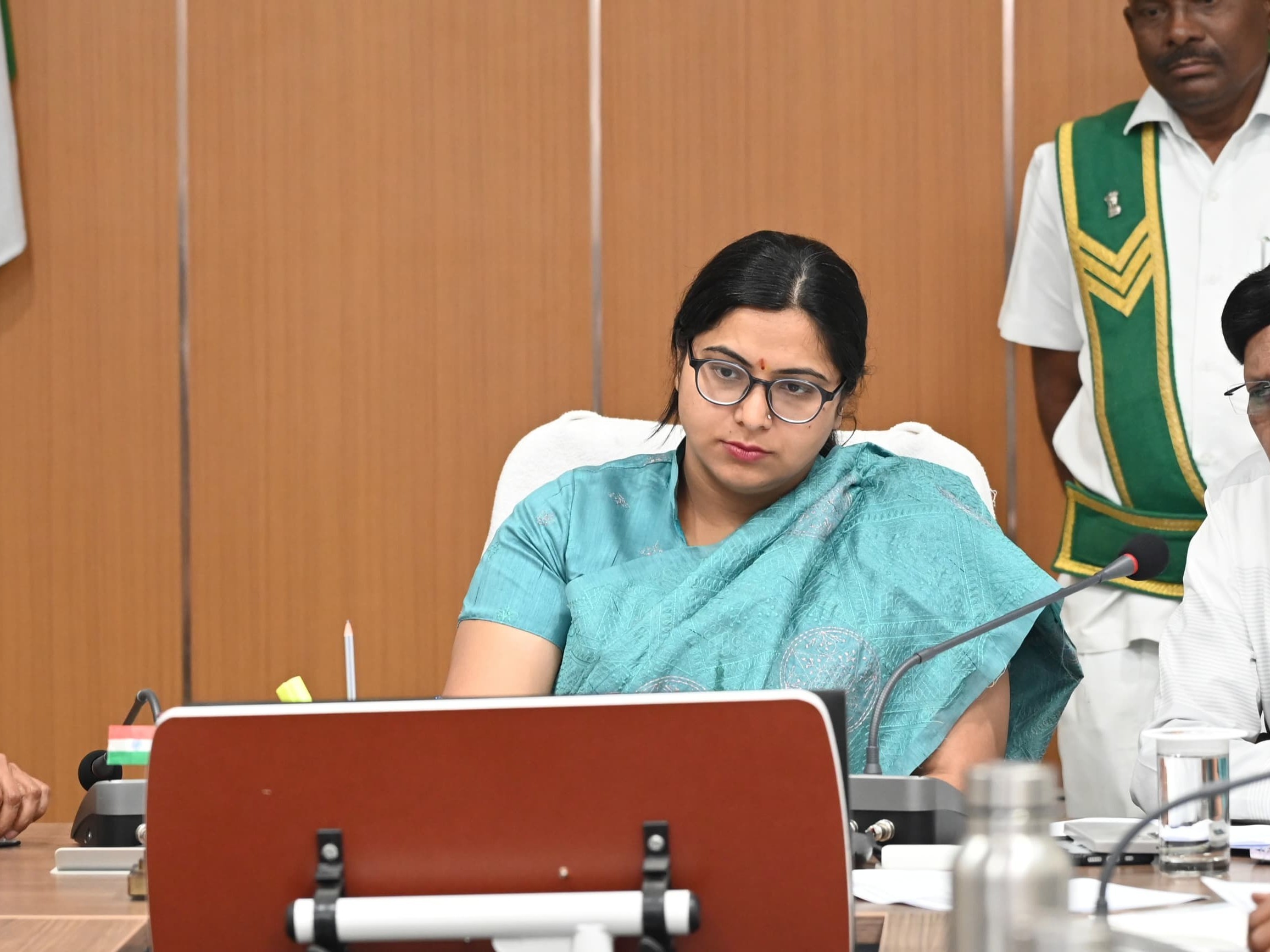 గ్యాస్ సరఫరా నిరంతరం ఉండాలి: కలెక్టర్