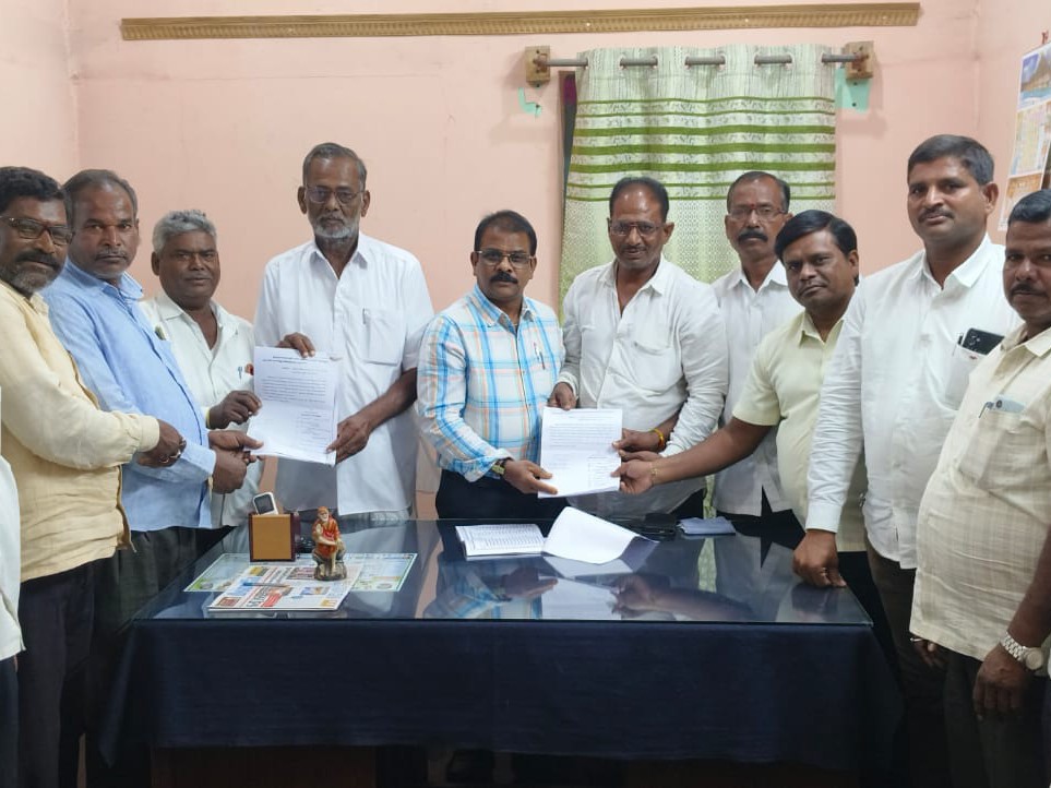 ‘హైవేపై దుకాణ సముదాయాన్ని నిర్మించాలి’