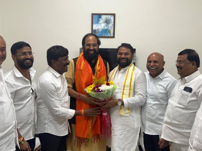 మంత్రులను కలిసిన వేముల, అద్దంకి!