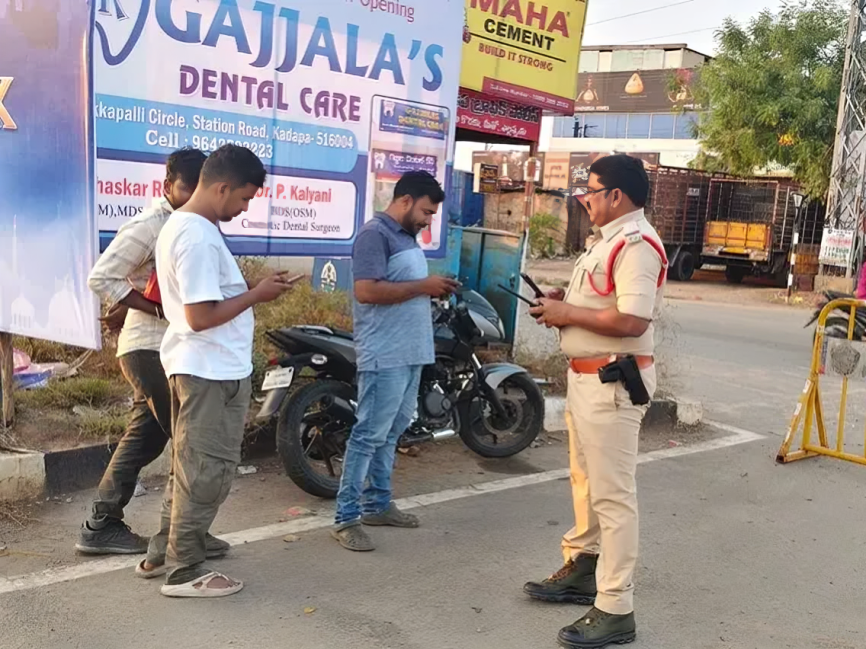 నిబంధనలు పాటించని వారిపై 242 కేసులు