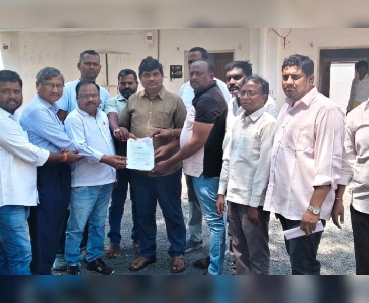 ‘ఏఈపై చర్యలు తీసుకోవాలని వినతి’