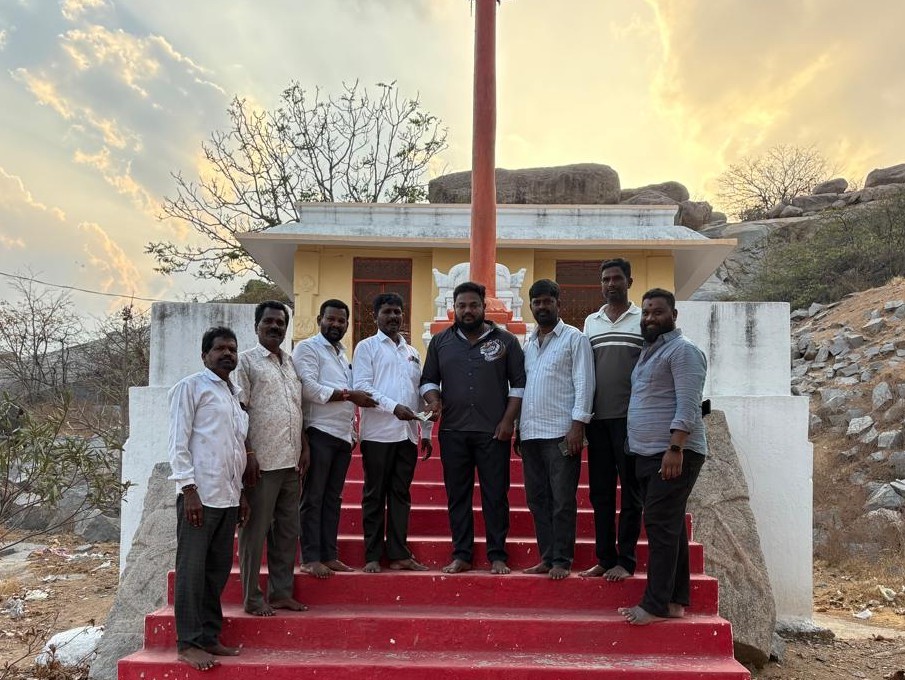 శ్రీరామనవమి ఉత్సవాలకు విరాళం అందజేత