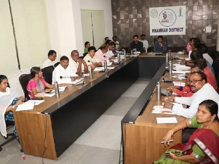 తెలంగాణ పబ్లిక్ స్కూల్ అభివృద్ధిపై సమీక్ష