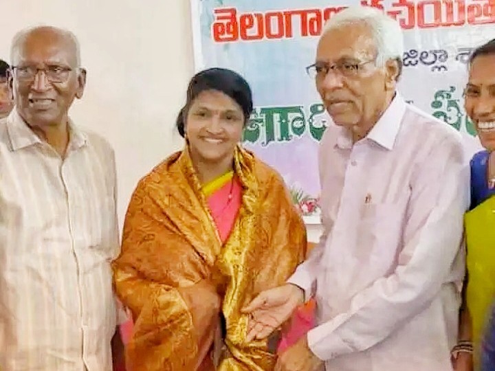 రాధికకు ‘ఉత్తమ కవిత’ పురస్కారం