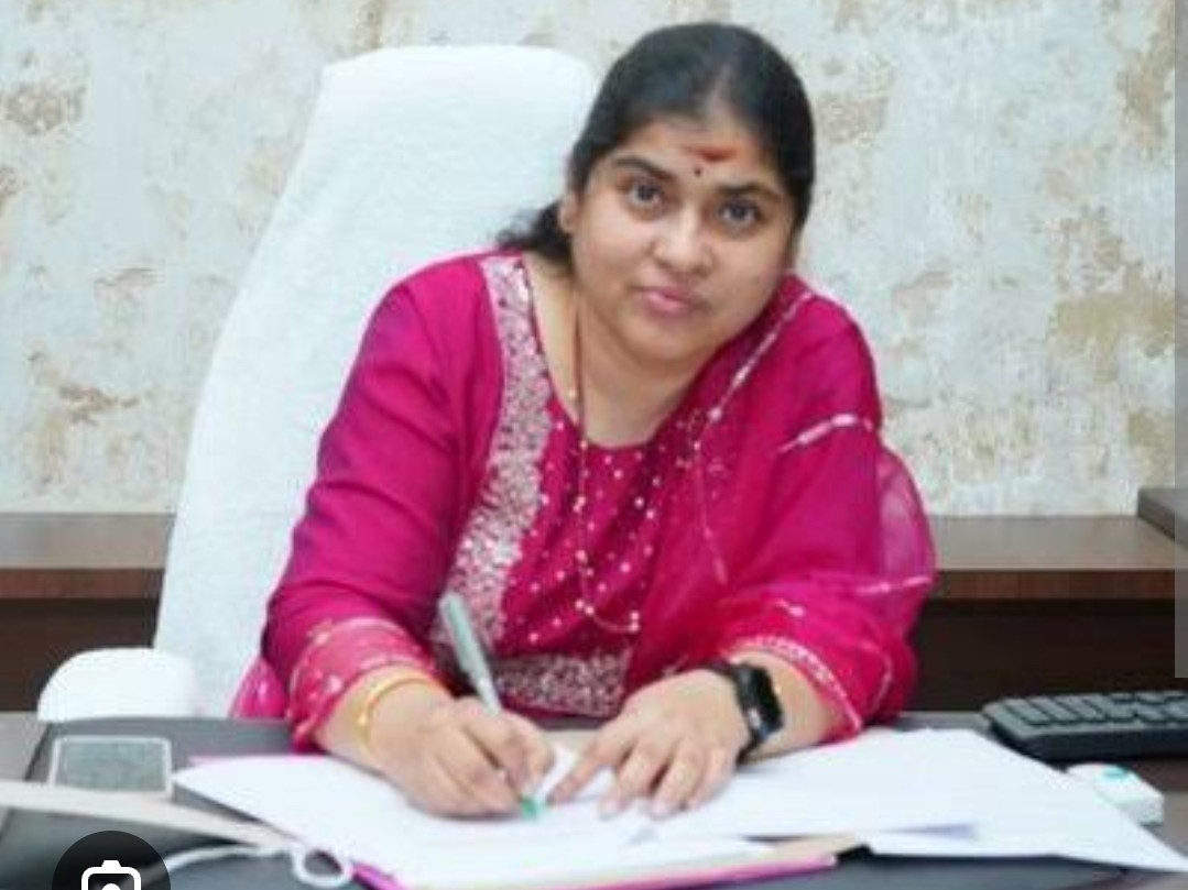 స్వయం ఉపాధి పథకానికి దరఖాస్తులు ఆహ్వానం: కలెక్టర్