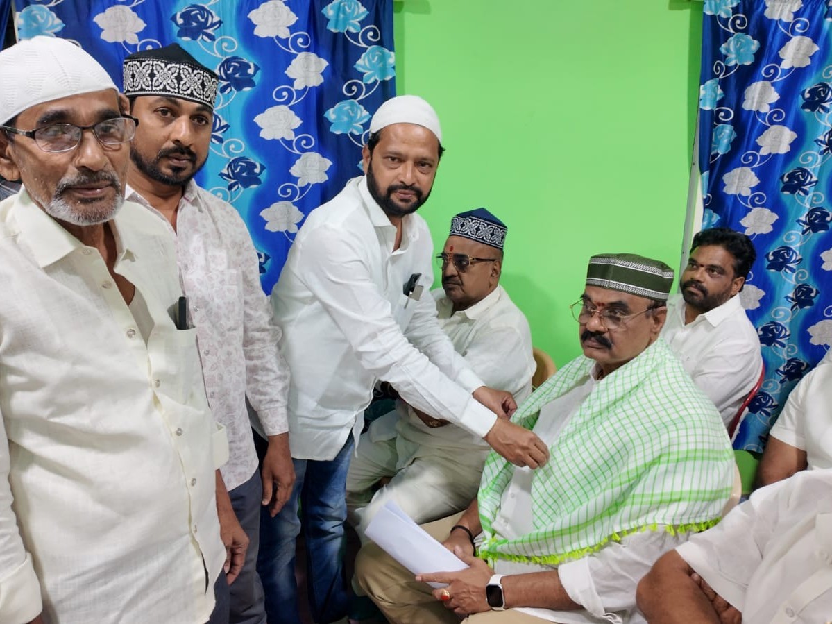 జమాతే దర్గాలో ఎమ్మెల్యే ప్రార్థనలు