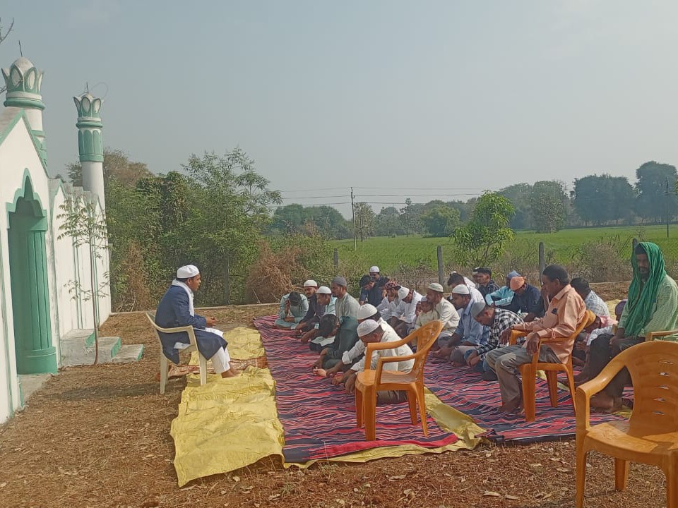 భక్తిశ్రద్ధల మధ్య రంజాన్ పండుగ