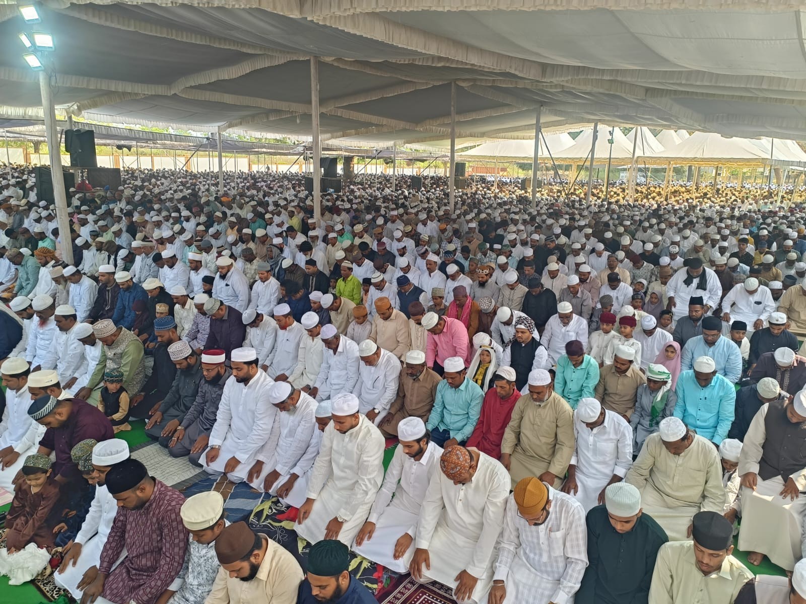 సంగారెడ్డిలో రంజాన్ ప్రార్ధనలు