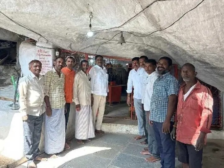 నవగ్రహాల విగ్రహాల ఏర్పాటుకు రూ. 70వేల విరాళం