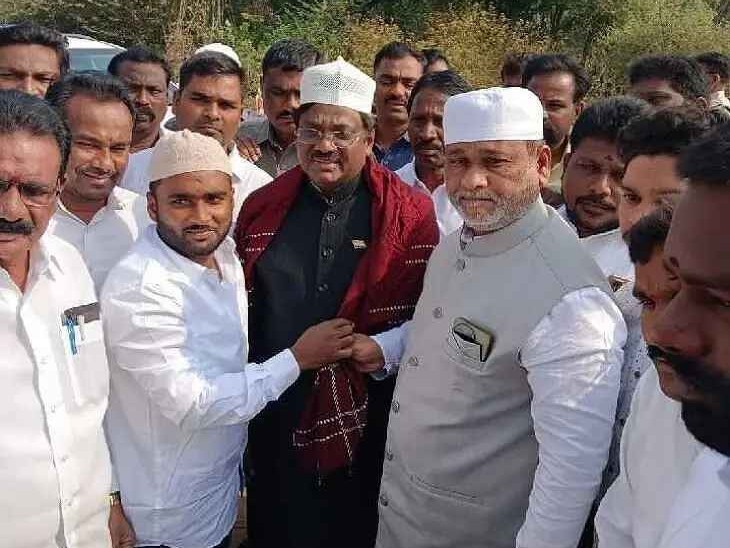 ప్రత్యేక ప్రార్ధనల్లో పాల్గొన్న మంత్రి