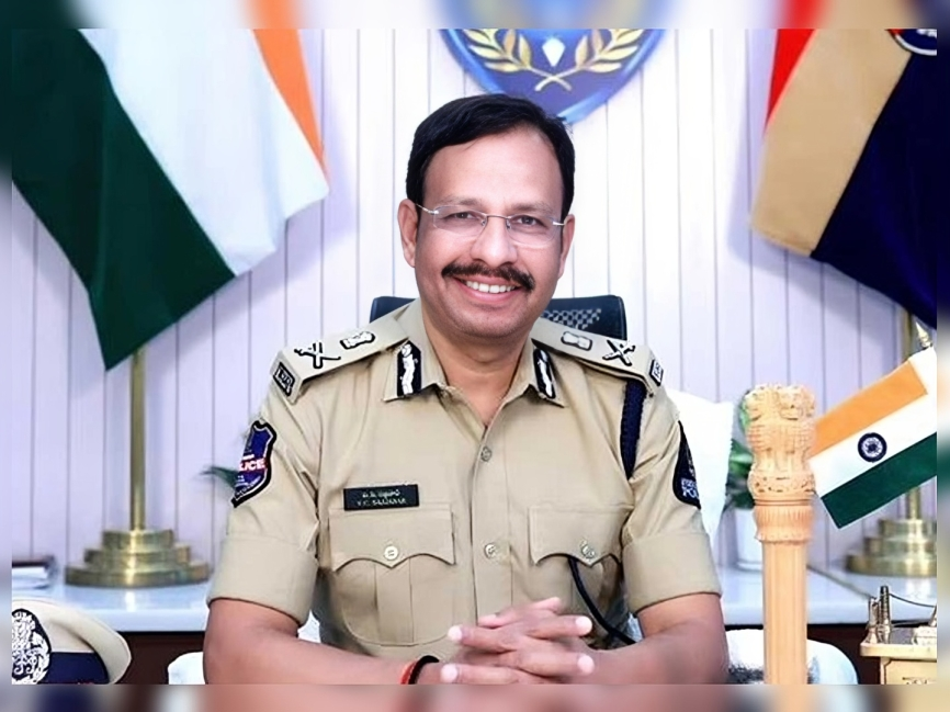 రంజాన్ వేడుకల్లో సీపీ సజ్జనార్