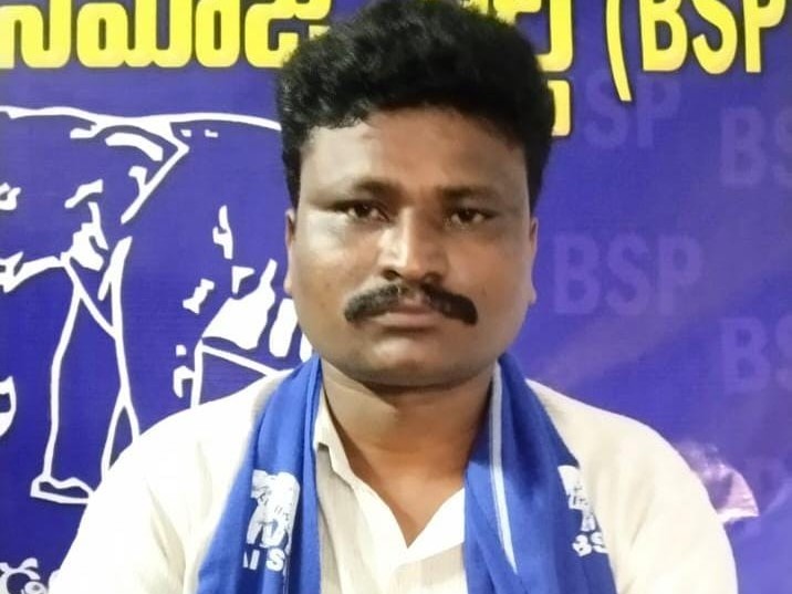 అధికారులు గ్యాస్ కొరత లేదని చెప్పడం సరికాదు