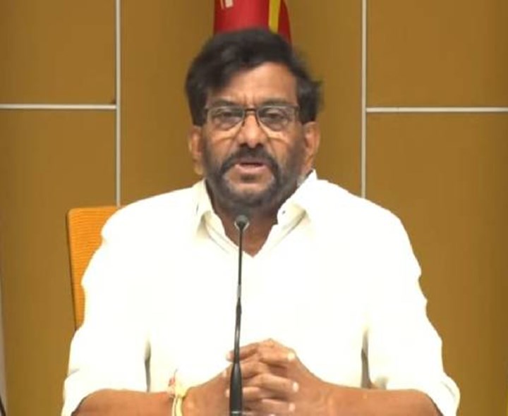 జగన్ వేల కోట్లు దోచుకున్నారు: సోమిరెడ్డి