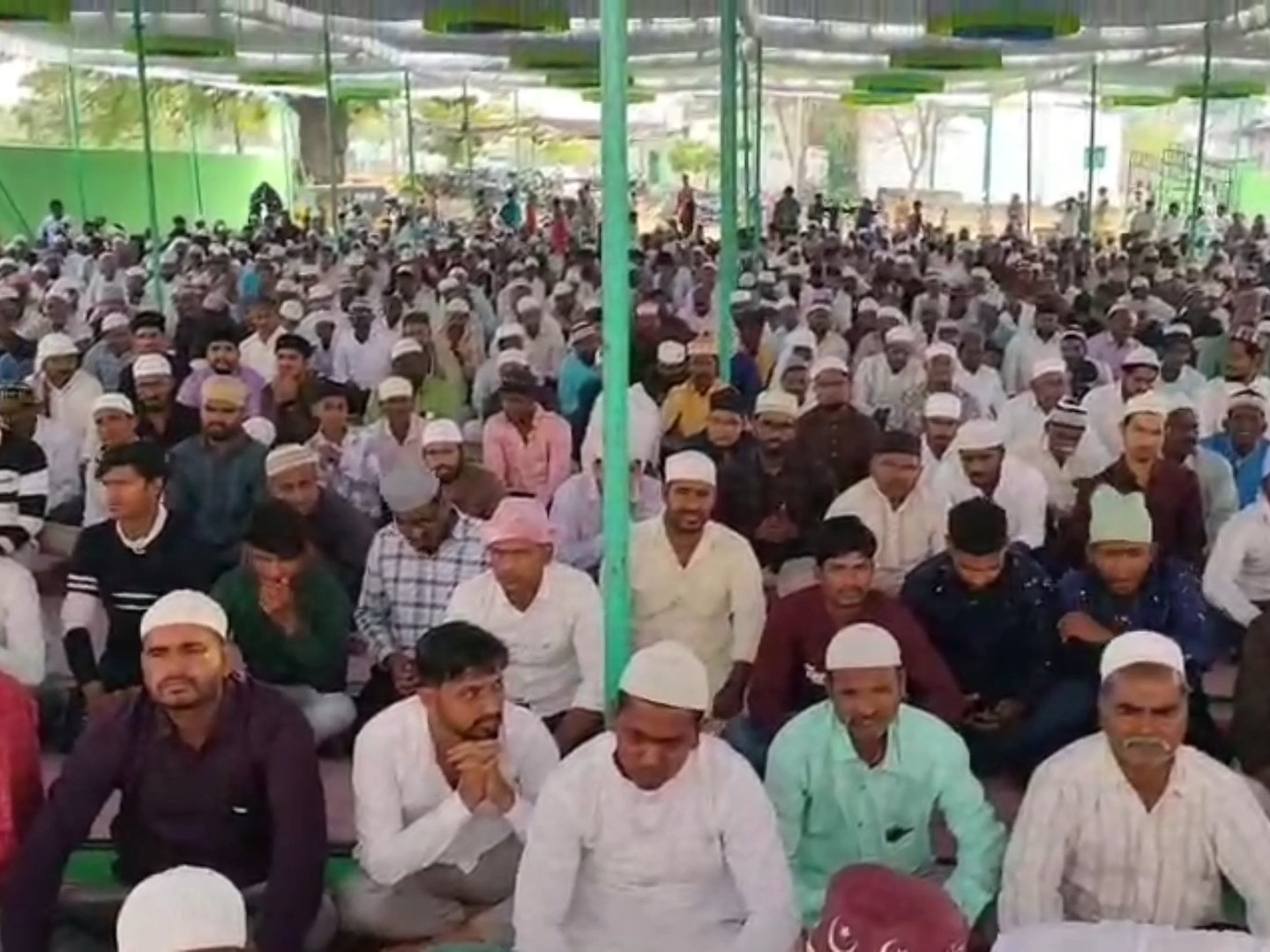 హుస్నాబాద్‌లో ముస్లింల రంజాన్ వేడుకలు