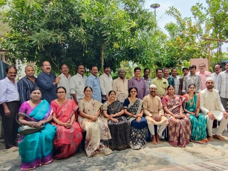 ‘కుల మతాలకు అతీతంగా సోదర భావంతో మెలగాలి’