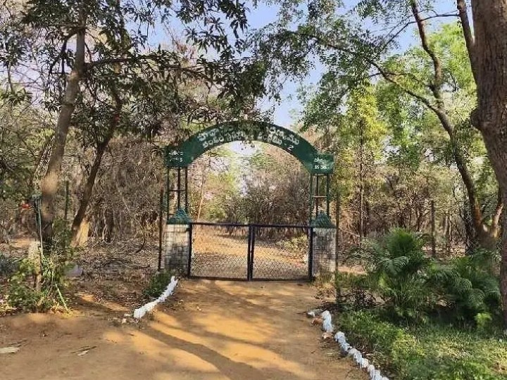 ప్రసిద్ధమైన పోచారం వన్యప్రాణి అభయారణ్యం